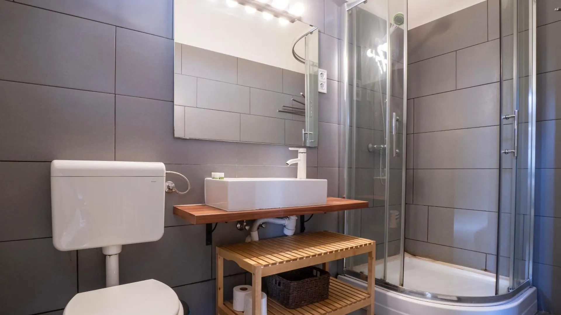 Klau10 Studio Apartment In Party District. Budapest